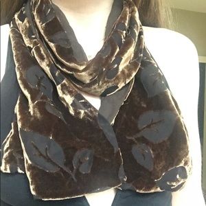 Moving sale! Vintage velvet Giorgio Armani scarf
